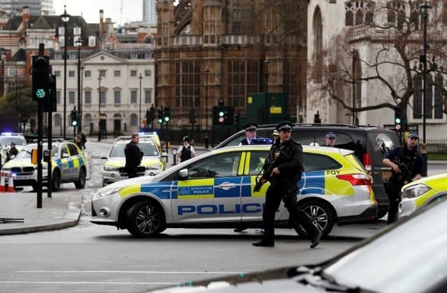 British men admit smuggling 29 Vietnamese into UK