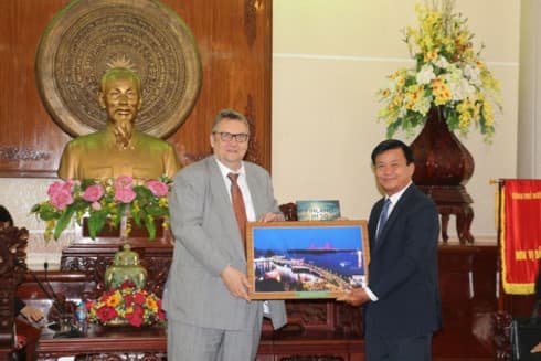 Finland helps Vietnam with waste management