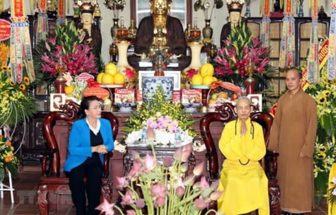 Top legislator visits 103-year-old Buddhist patriarch