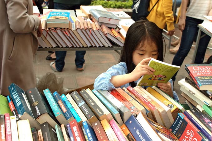 Vietnam takes tech steps forward, reading steps backward