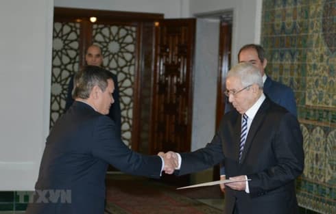 Algerian President hopes to foster relations with Vietnam