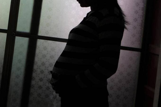 Cambodia urged not to criminalize surrogate mothers with new law