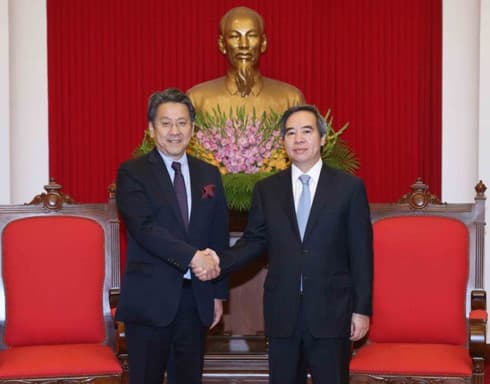 Vietnam pledges favourable conditions for Japanese bank