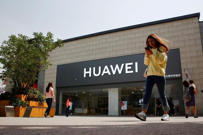 U.S. may scale back Huawei trade restrictions to help existing customers