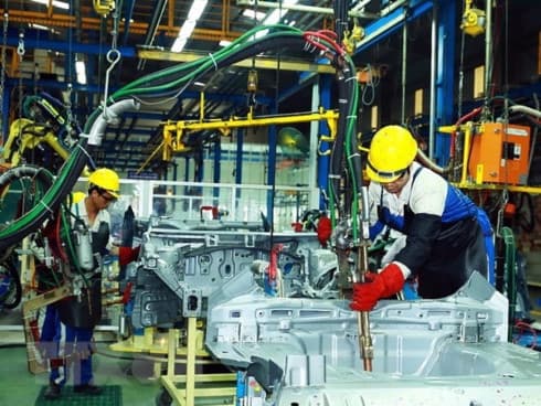 Auto sales down despite of strong discounts