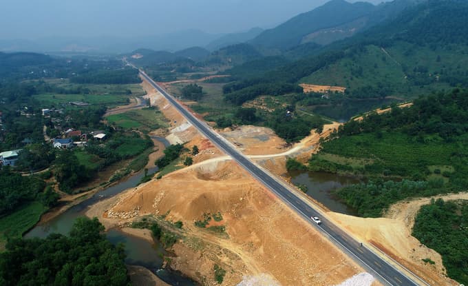 Expressway to link Hanoi with popular travel destination Moc Chau