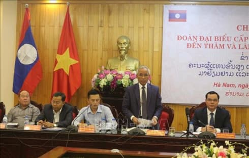 Vietnamese, Lao localities enhance cooperation