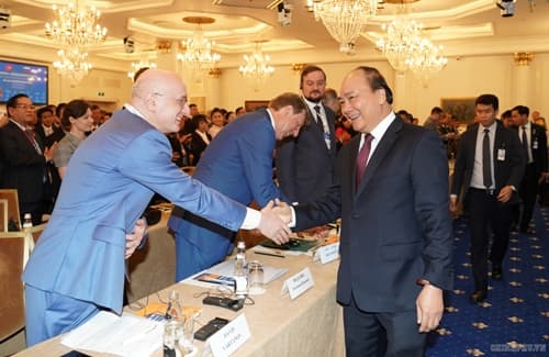 PM attends VN-Russia Business Forum in Moscow