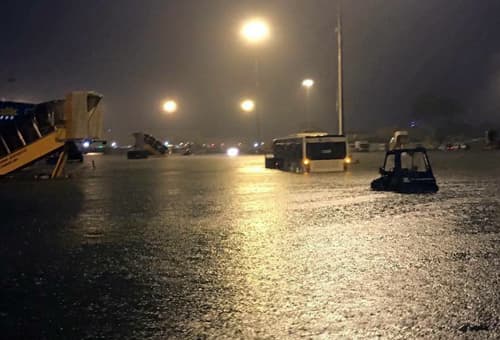 Saigon airport flooding blamed on lack of coordination