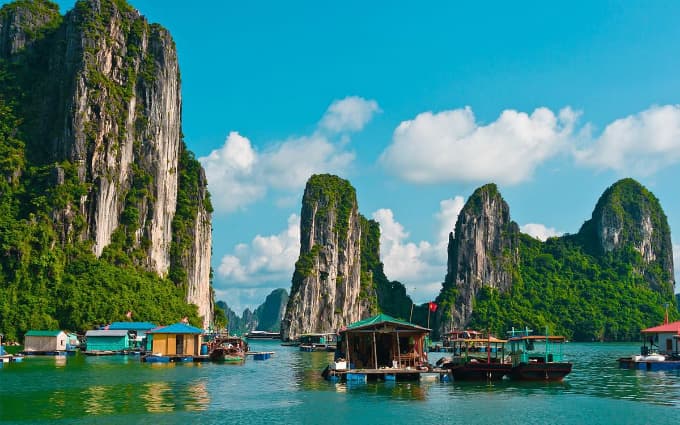 Van Don Airport near Ha Long Bay receives first international flight