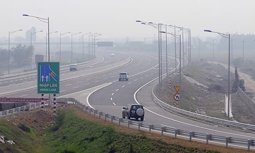 Vietnam parliament rejects $171 mln allocation for expressway debt