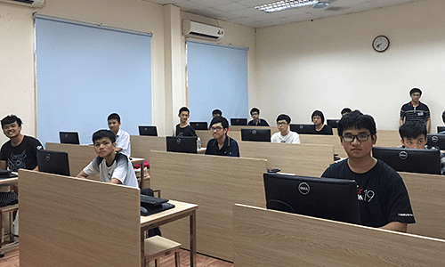 Vietnamese students bag seven silver medals at Asian informatics competition