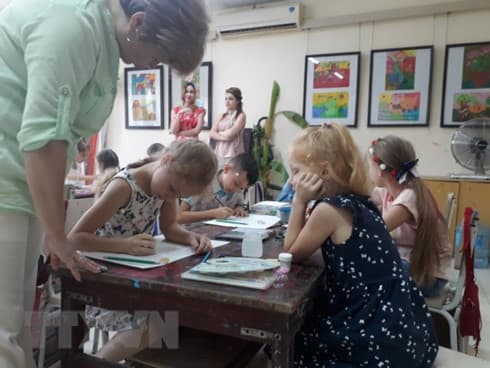 Local, foreign children join painting contest on Hanoi
