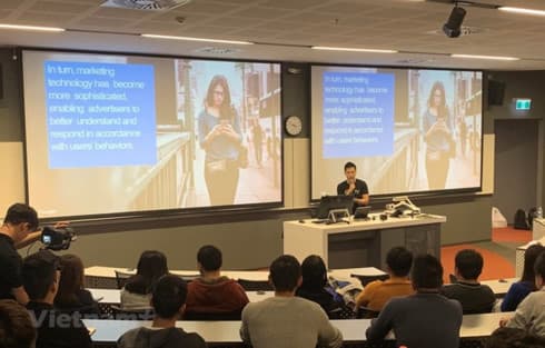 Vietnamese students in Australia talk about big data