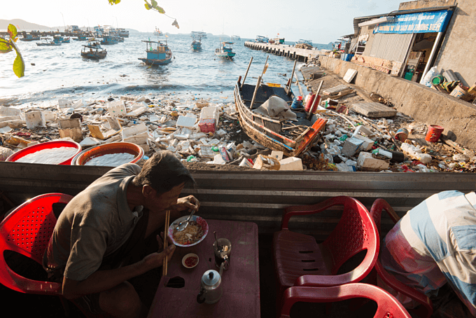 Hanoi exhibition exposes people’s apathy to pollution