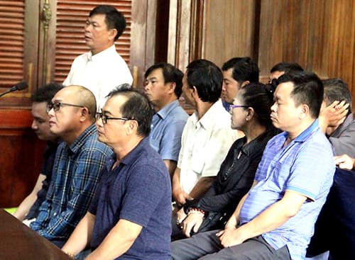 Five Vietnamese Americans fined for car import fraud