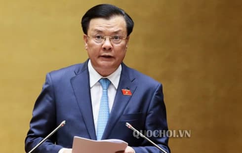 Minimum charter capital for public firms at latest review