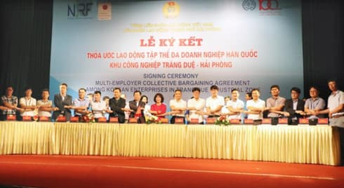 Korean firms in Hai Phong sign collective bargaining agreement