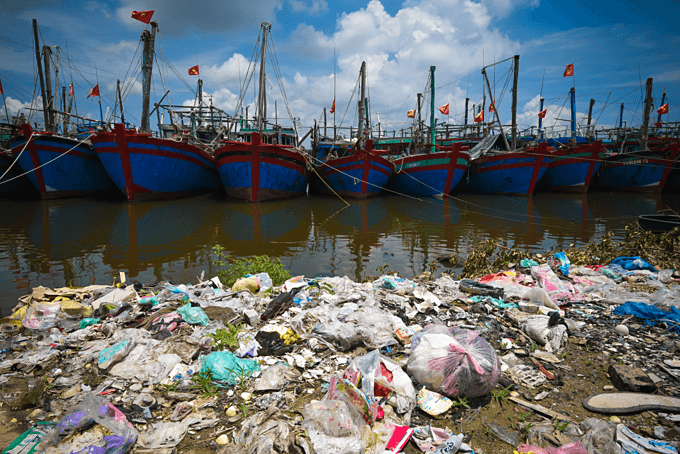 Prime Minister sets ambitious target in plastic waste fight