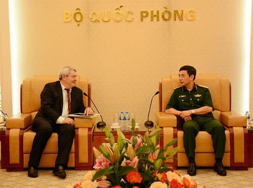 Vietnam, Czech Republic seek cooperation in defence industry