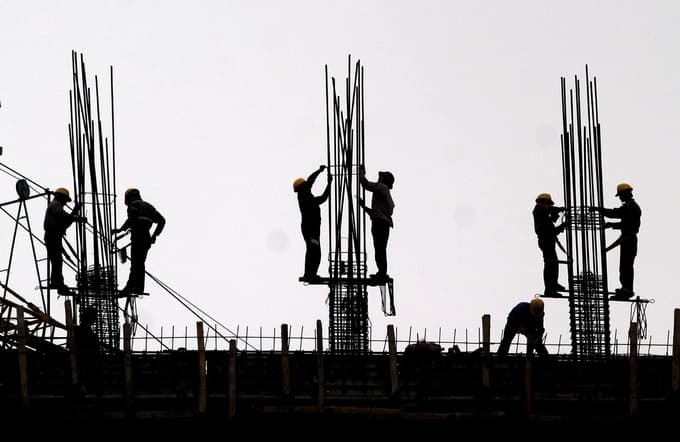 Vietnam labor federation wants minimum wage raised 8 pct