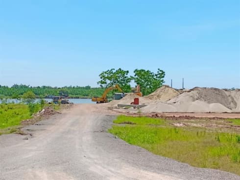Hanoi to clamp down on illegal storage sites