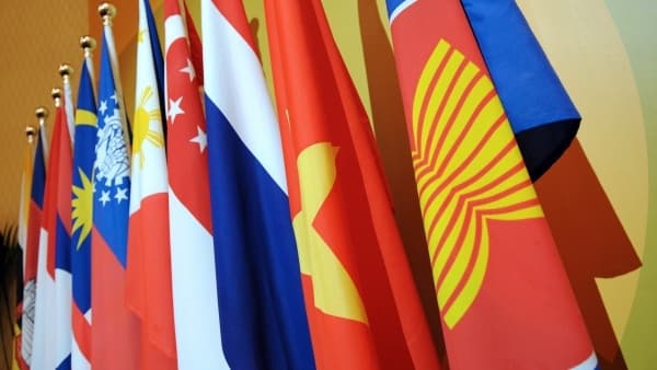 Vietnam PM Phuc to attend ASEAN summit in Thailand