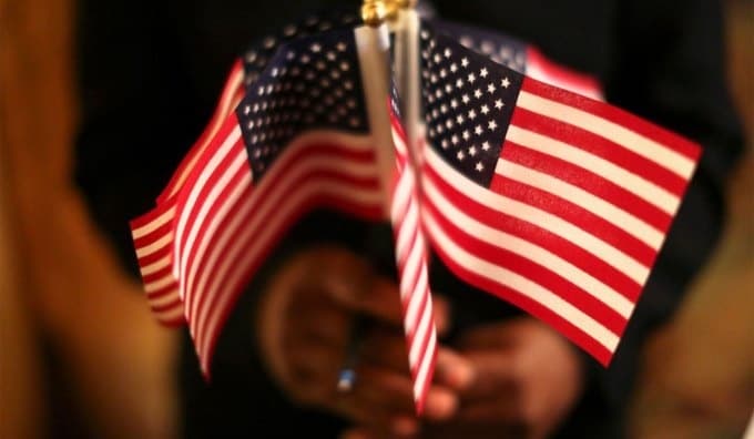 Vietnamese men receive US visas to save cancer-stricken brother's life