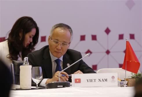 ASEAN economic ministers discuss RCEP talks