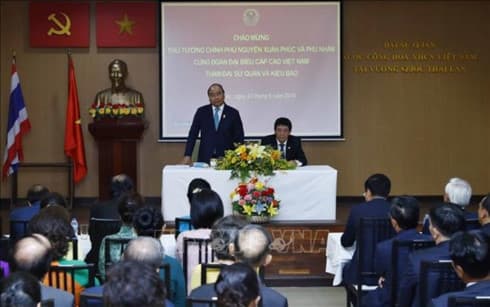 PM meets with overseas Vietnamese in Thailand