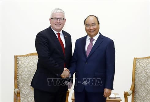 Government leader hosts outgoing Australian Ambassador
