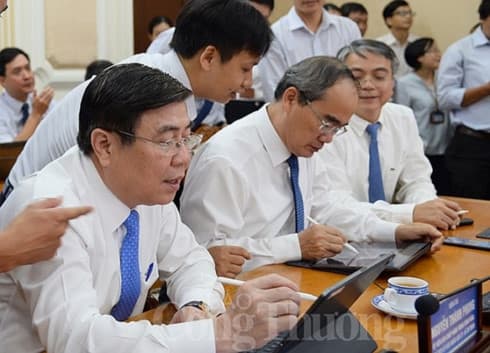 HCM City moves to paperless government