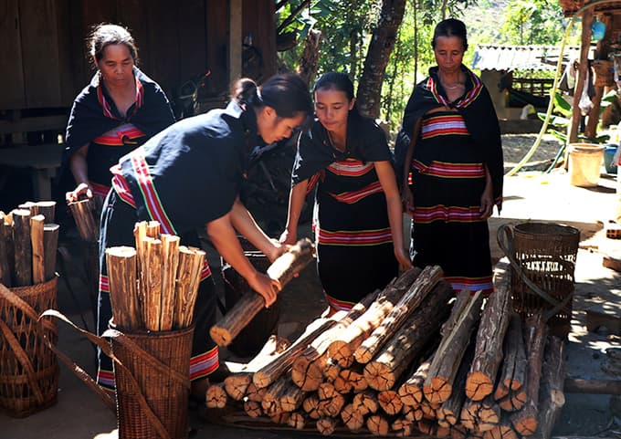 Where women collect wood to light the fire of romance