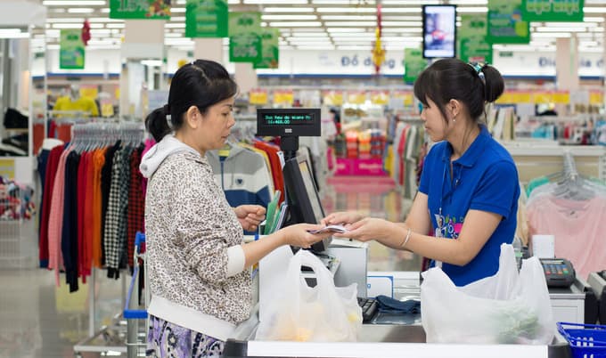Vietnam consumer confidence grows fastest in Asia Pacific region