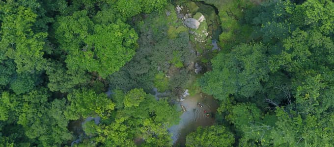 Sightseeing flight to soar above Kingdom of Caves