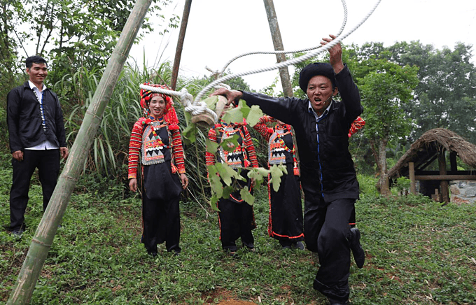 Ha Nhi rainy season festival a tribute to ancestors
