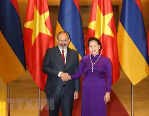 Parliamentary leader welcomes Armenian Prime Minister
