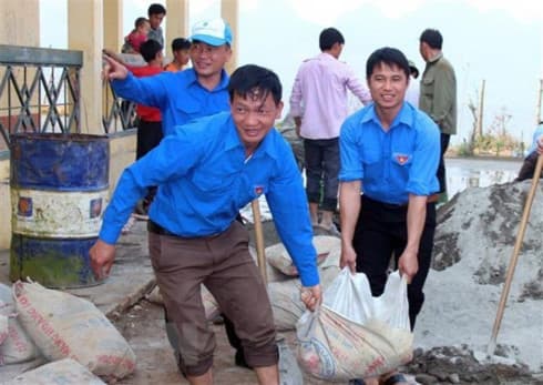 Tens of thousands of students join summer voluntary campaign in HCM City
