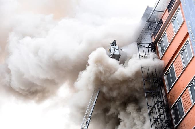 Hanoi karaoke bars disdain ban for lack of fire safety