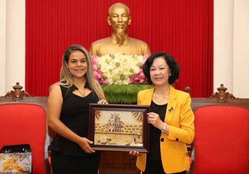 United Socialist Party of Venezuela’s delegation welcomed in Hanoi