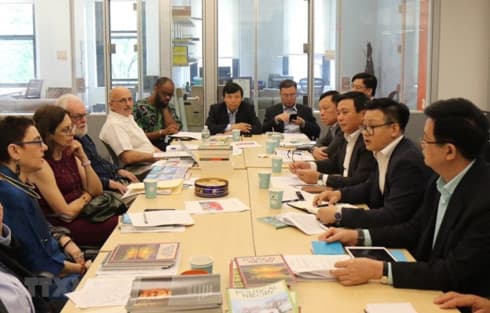 Vietnam learns from US experience in Marxist theory
