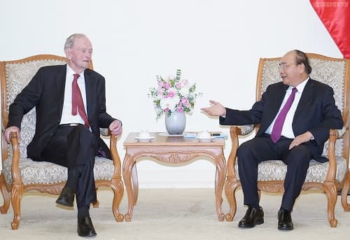 PM lauds former Canadian PM's contribution to VN-Canada relations