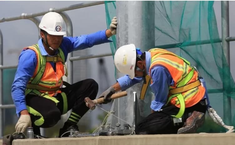 Vietnam economic growth to slow in 2019: IMF