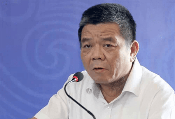 Former chairman of top Vietnam bank dies in prison