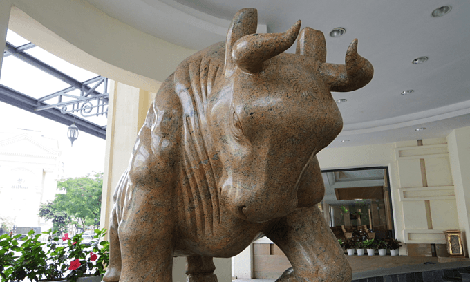 VN-Index sustains upward trend, reaches 2-month high