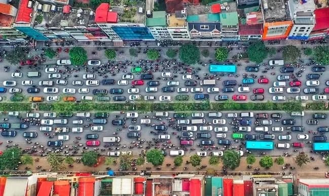 Hanoi plans road toll for downtown areas to reduce congestion