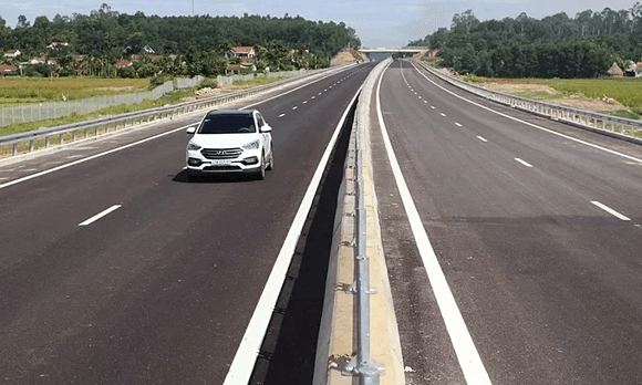 Chinese investors dominate bids for North-South Expressway