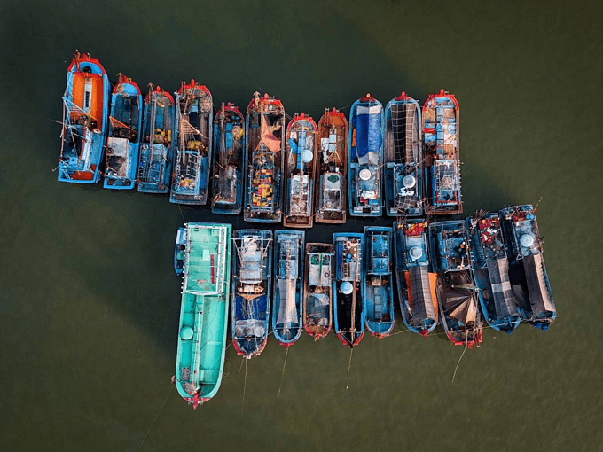 Glimpses of working life at Nha Trang fishing port