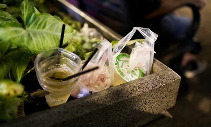 The HCMC administration has asked government employees to limit the use of bottled water, plastic bags and straws in the workplace