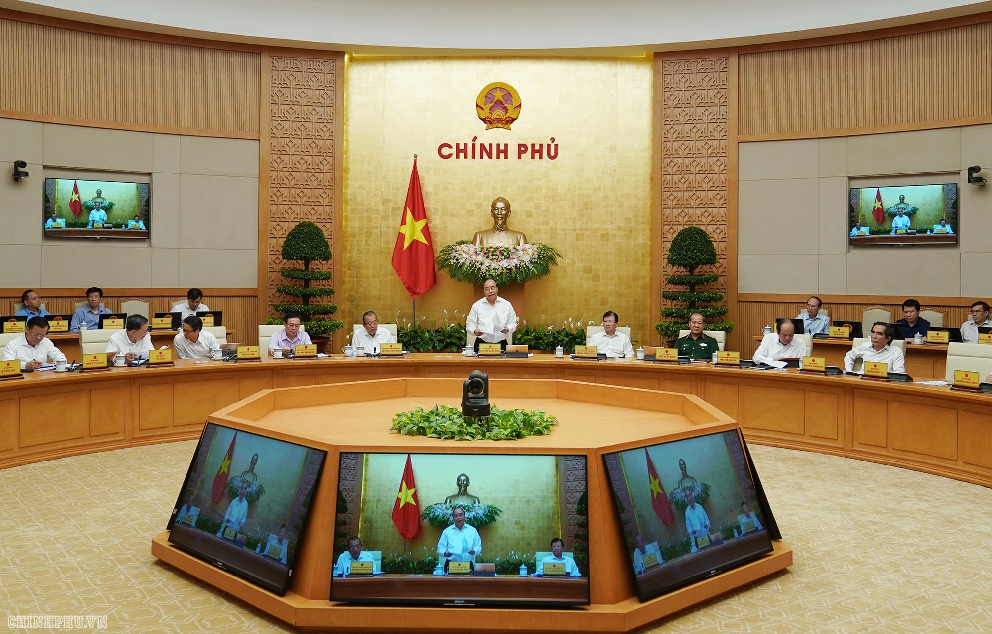 Cabinet convenes July meeting, public debt restructuring among key topics